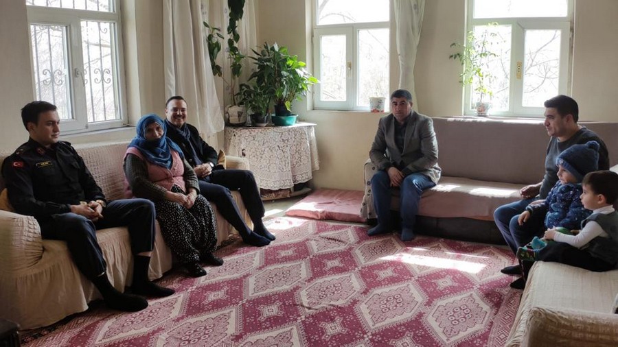 8 Mart Dünya Kadınlar Gününde Şehit Annesi Ziyaret Edildi 