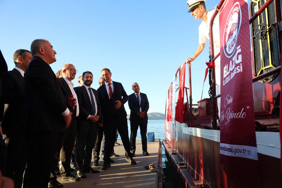 “Hazar’ın Nefesi”, Hazar Gölünün Yeniden Mavi Bayrak Alması Amacıyla Göreve Başladı 